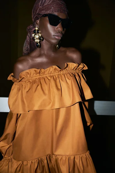 Look 19